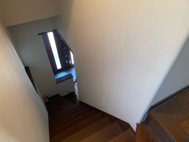 階段　手すり　取付 Before イメージ
