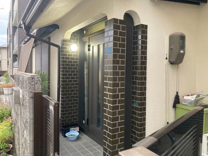 玄関　ドア交換・タイル貼替工事 After イメージ