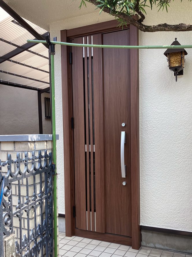 玄関ドア After イメージ